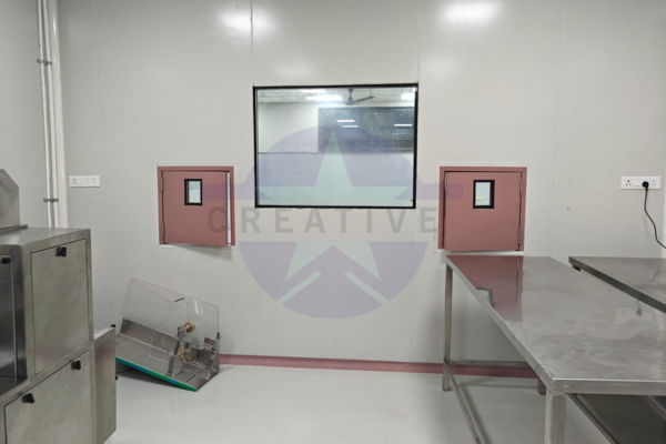 Manufacturer of Modular Cleanroom Systems